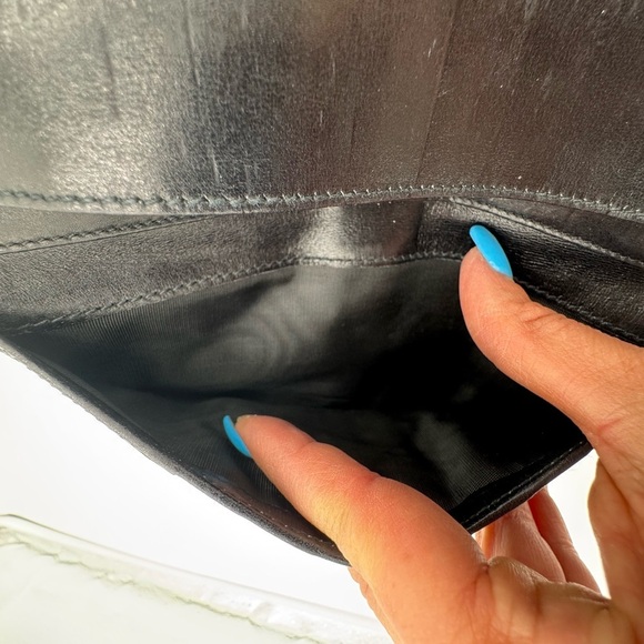 Gucci Vintage  Black Trifold Wallet with Red and Green Stripe - Picture 13 of 17